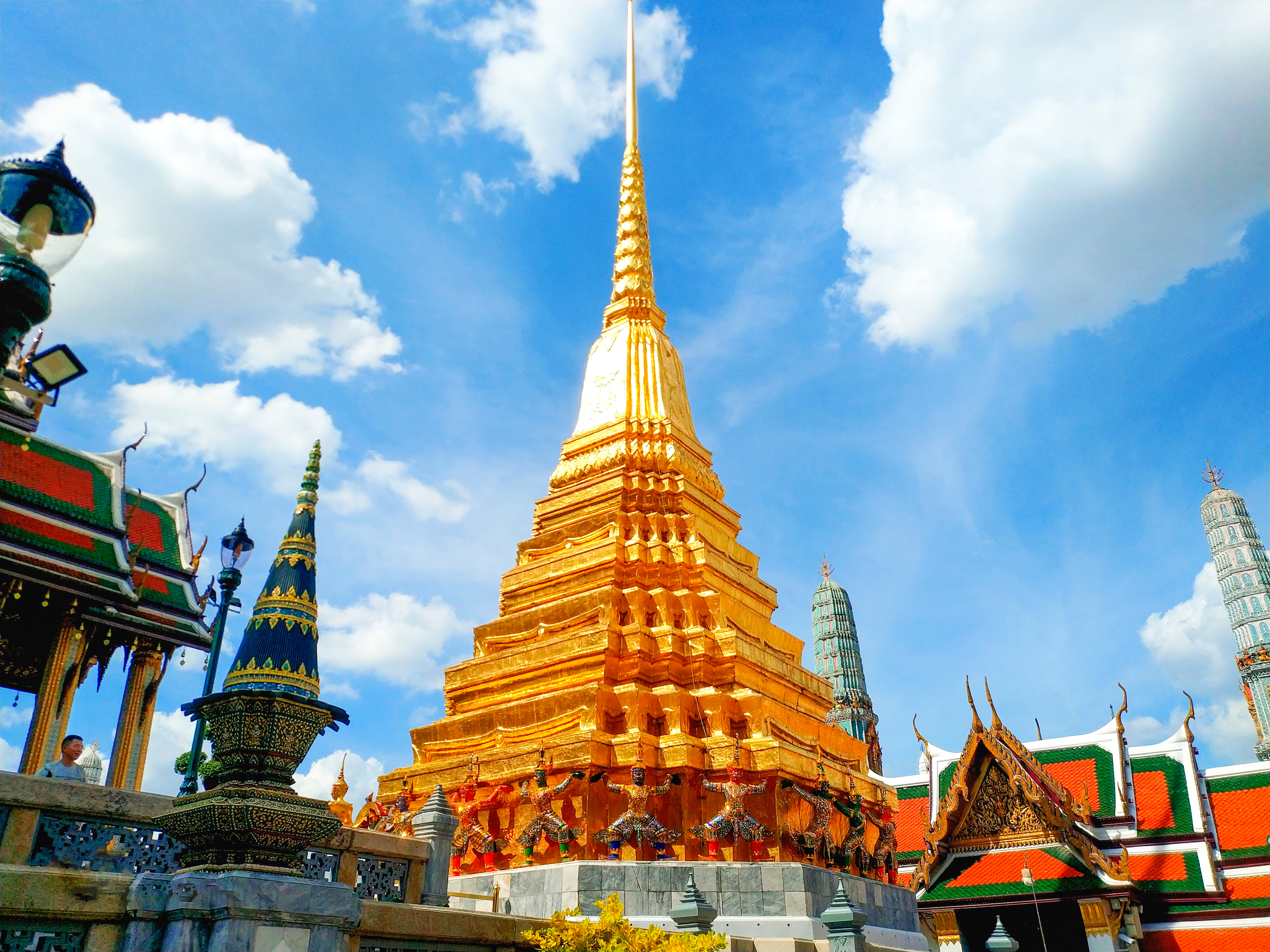 1719557863676869kKV6.jpg 玉佛寺.jpg