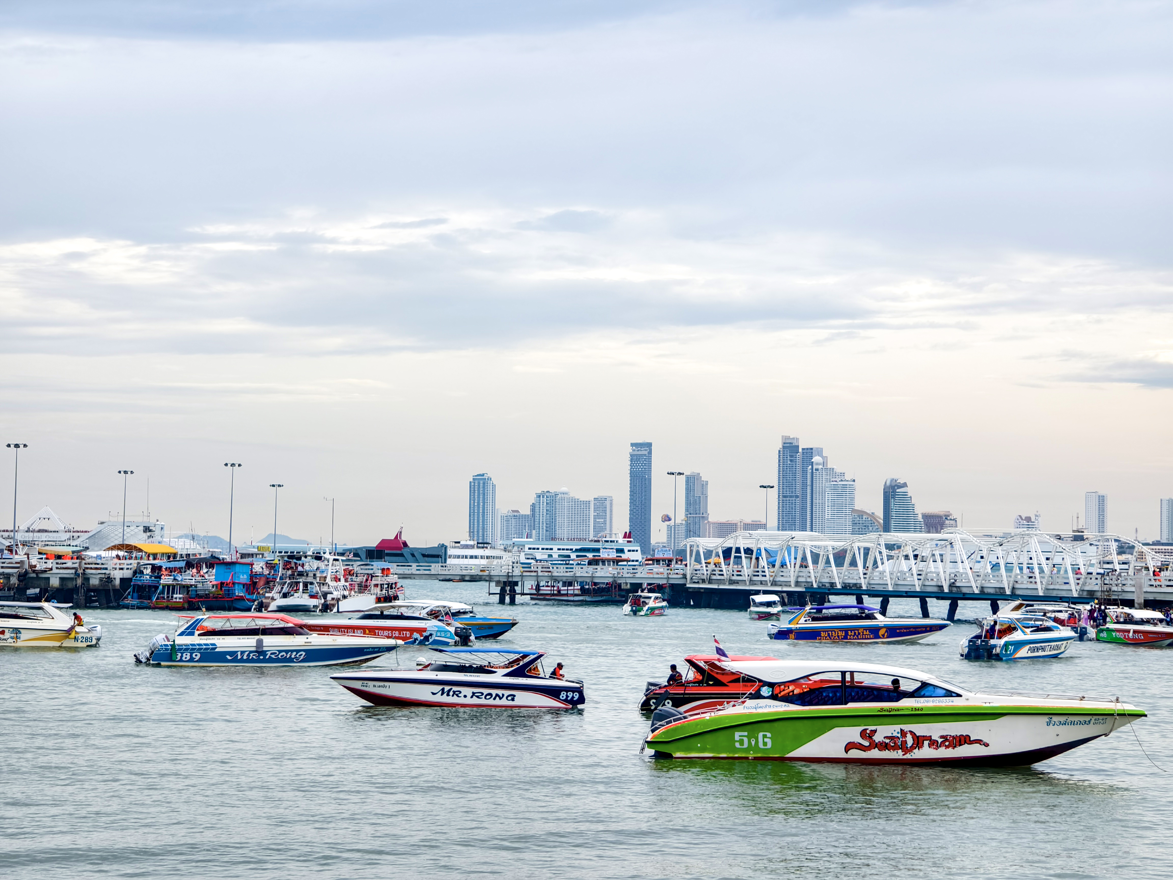 17195579432280330DVf.jpg 芭提雅碼頭.jpg